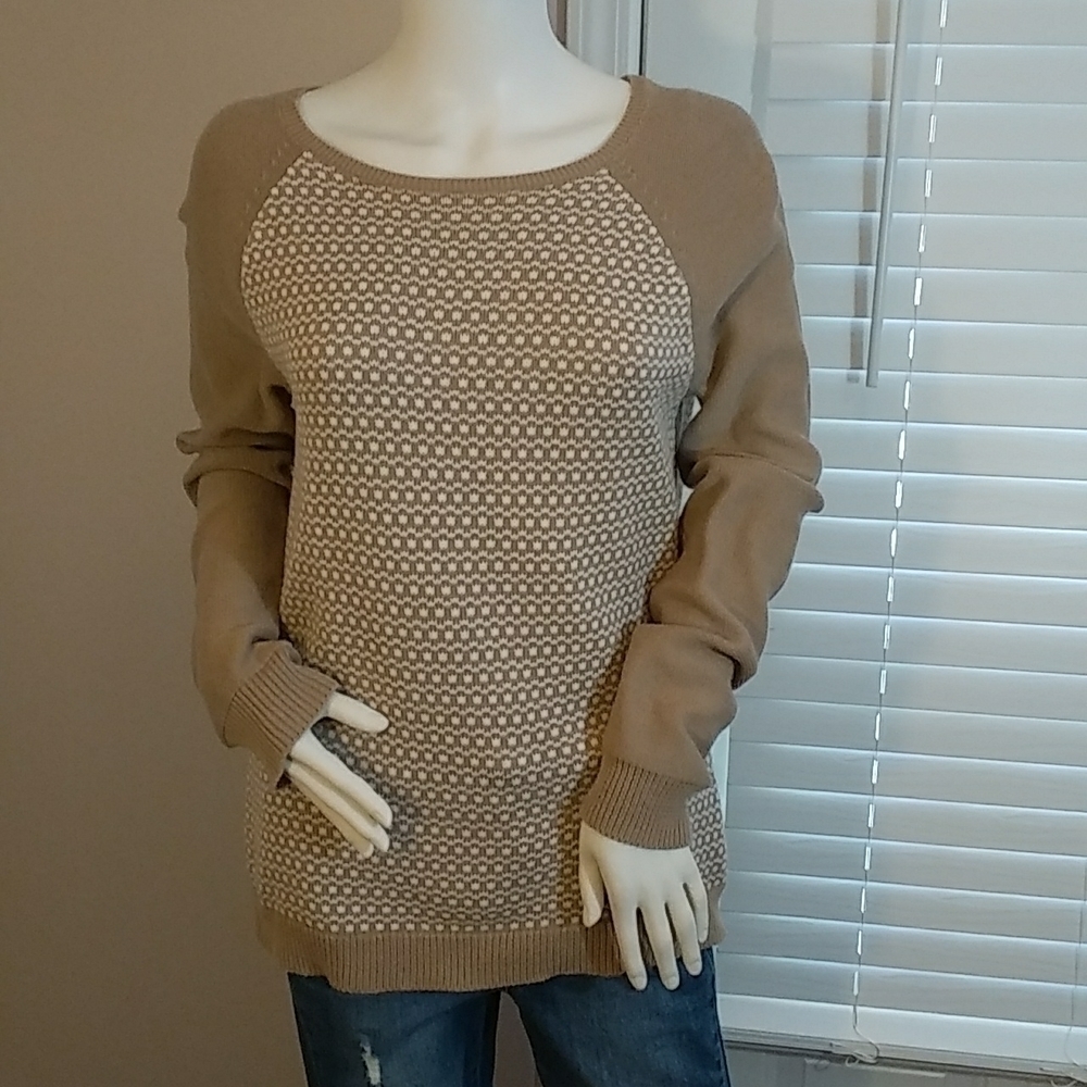 J Crew Size M Long Sleeves Round Neck Sweater Length from Shoulder to Hem 25.5in